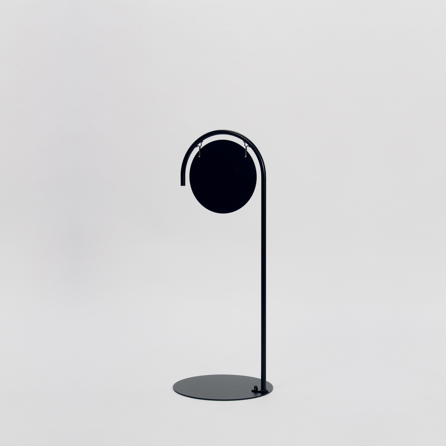 おしゃれ立て看板 フラッグ型 φ260mm 黒色 無地 屋内仕様