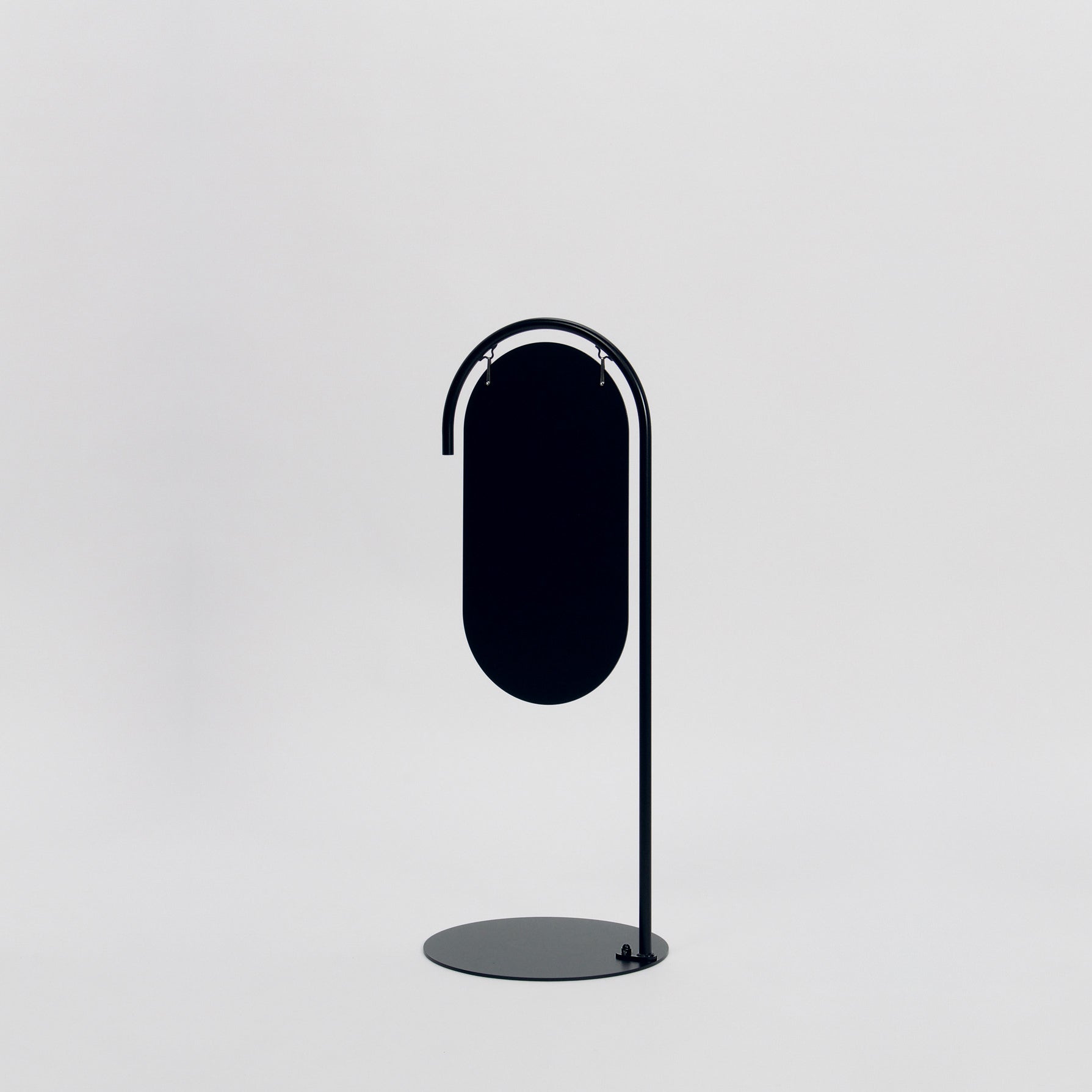 おしゃれ立て看板 フラッグ型 φ260ｘ520mm 黒色 無地 屋内仕様