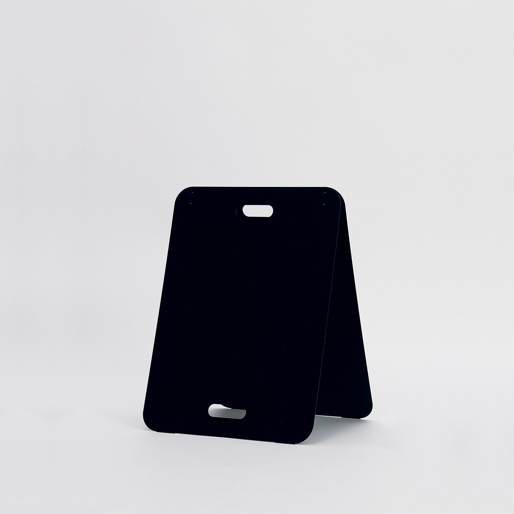 おしゃれ立て看板 コンパクト A型 スチール製 450ｘ600mm 黒色 無地 屋外仕様