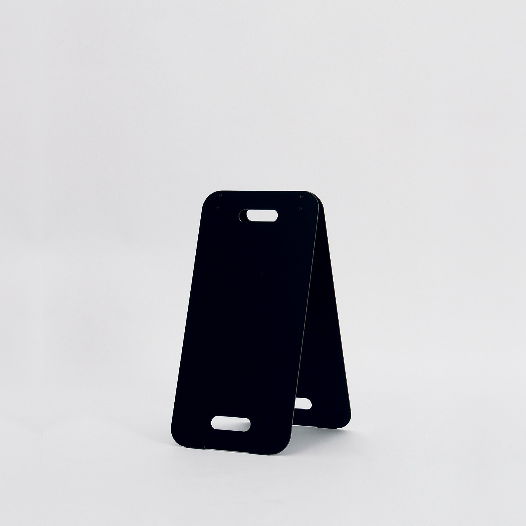 おしゃれ立て看板 コンパクト A型 アルミ複合板 300ｘ600mm 黒色 無地 屋外仕様