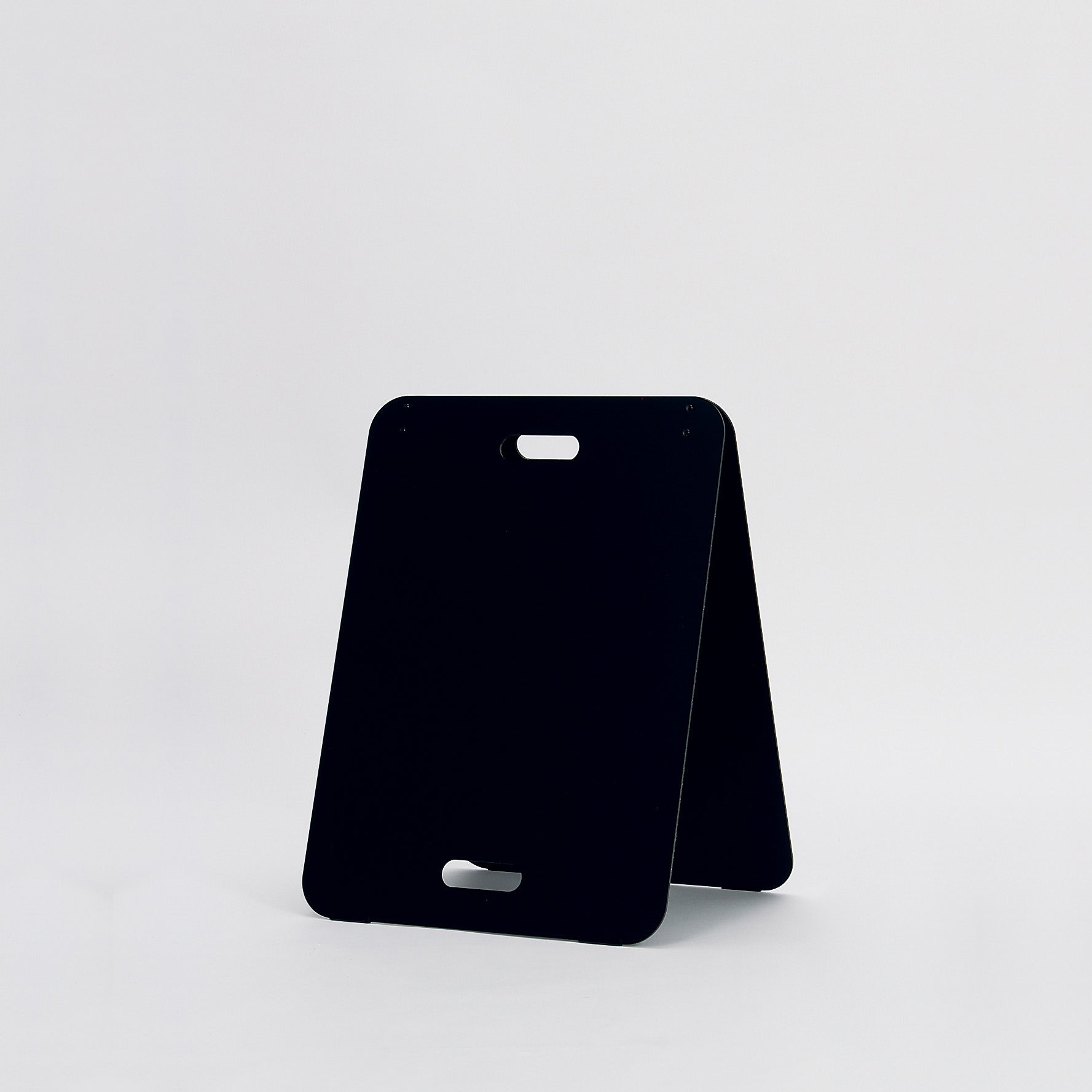 おしゃれ立て看板 コンパクト A型 アルミ複合板 450ｘ600mm 黒色 無地 屋外仕様