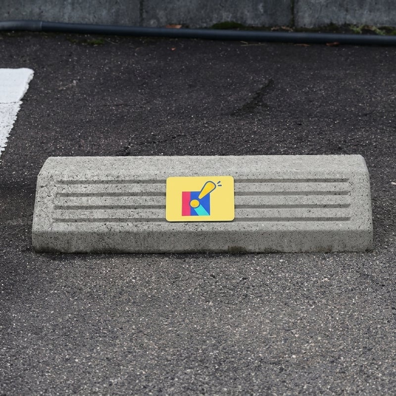 車止め貼付けシール「特注デザイン」 7.5cm×10cm 特注小サイズ （デザインは同一内容） 屋外対応 強粘着アルミシート